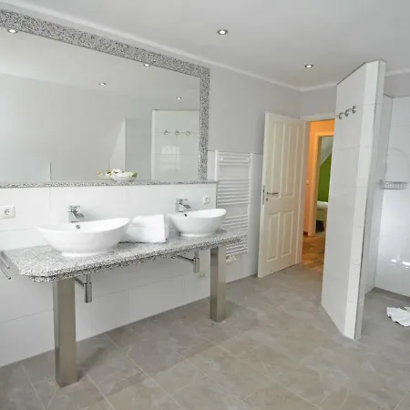 度假居 Haus Breitenstein 巴贝